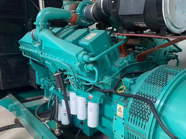 兴义更换100kW柴油发电机组机油时，需要注意哪些事项？